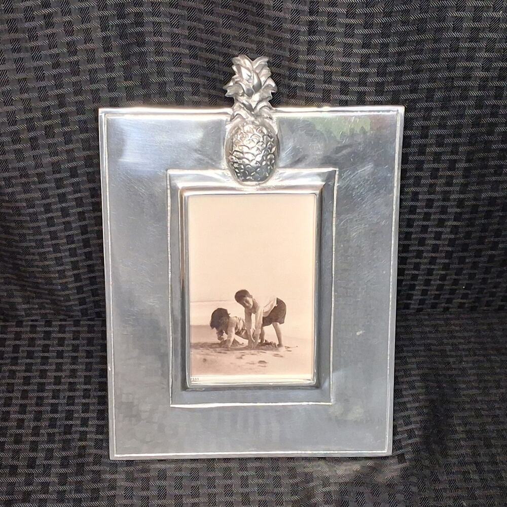 Mariposa Brillante Pineapple Picture Frame Silver Recycled Aluminum 4x6